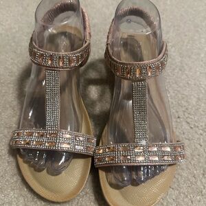 Women’s sandals